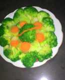 Súp lơ cà rốt luộc giòn