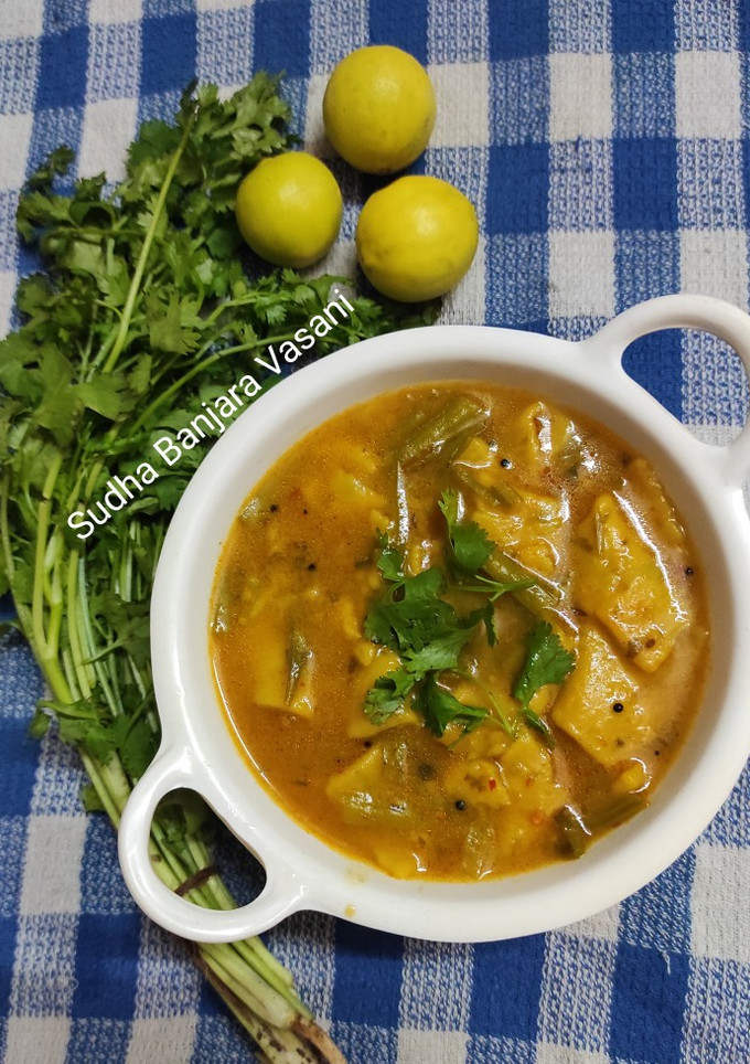 ગુવાર કોથમીરની ઢોકળી (Clusterbean Coriander Dhokli Recipe in Gujarati) રેસીપી મુખ્ય ફોટો