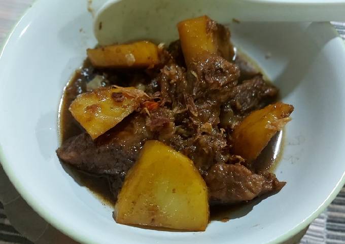 Semur Daging