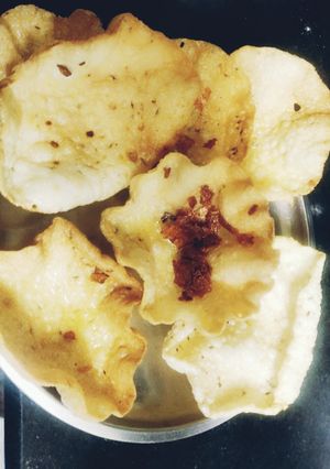 A picture of Steamed maida papad.