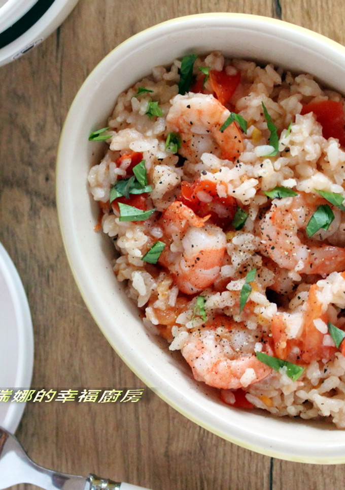 一整顆番茄飯加料版～鮮蝦蘿勒番茄燉飯 的食譜成品照片