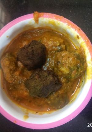 A picture of Palak kofta curry.