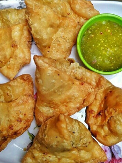 A picture of Samosas.