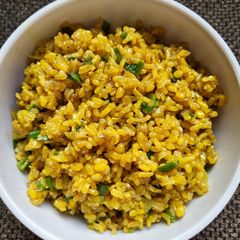 A picture of Turmeric Brown Rice.