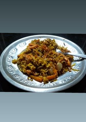A picture of Veg fried maggi.