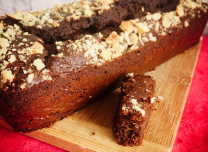 Una foto de Torta tipo brownie con zucchini y banano
