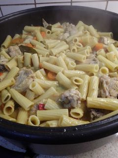 Una foto de Pasta con pollo