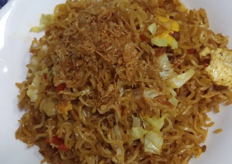 Cara Gampang Menyiapkan Indomie goreng Tek Tek Anti Gagal