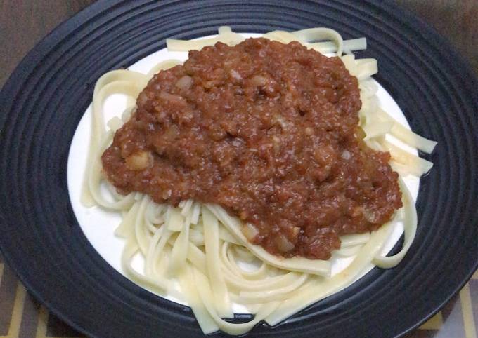 Fettuccine With Bolognese Sauce