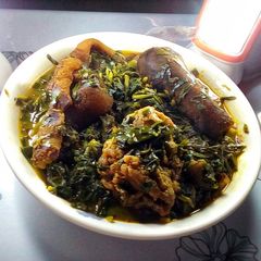 A picture of Etinkeni Mmong Ikong(waterleaf and Uziza)soup.