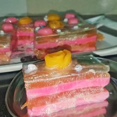 A picture of Mango jelly cake.