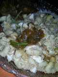 Ensalada de pasta y atún con vegetales