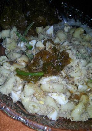 Una foto de Ensalada de pasta y atún con vegetales
