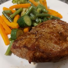 A picture of Sirloin Steak, Mushroom Sauce & Steamed Mix Veggies!.