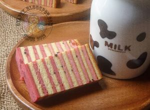 Gambar Kek Lapis Strawberry Oreo Creamy