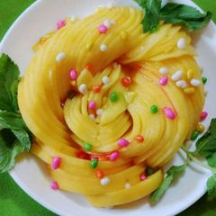 A picture of Mango flower salad.