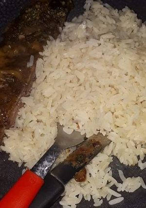 Una foto de Carne Al Horno Con Mostaza Y Barbacoa