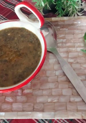 A picture of Sagpaita- Bathua saag with chilka urad dal.