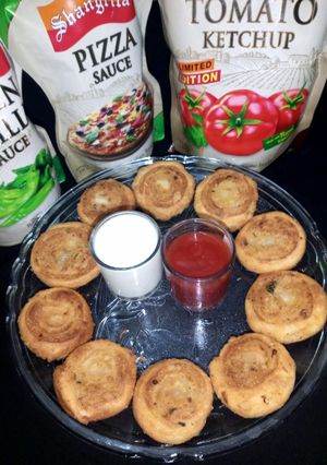 A picture of Pin wheels samosa.