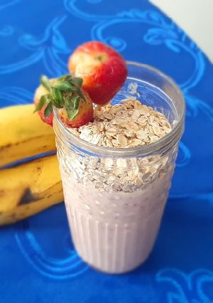 A picture of Banana smoothie.
