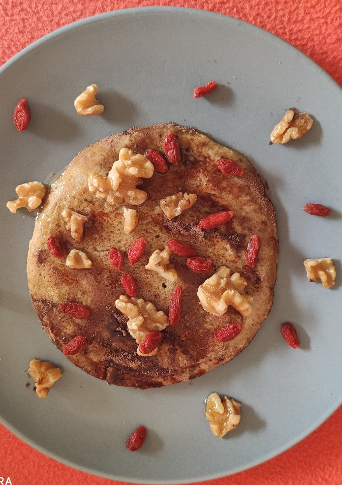 Una foto de Crêpes de avena, plátano y manzana