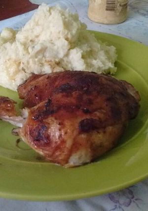 Una foto de Pollo al romero y limón