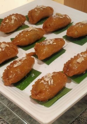 A picture of Titel sweet gujiya.