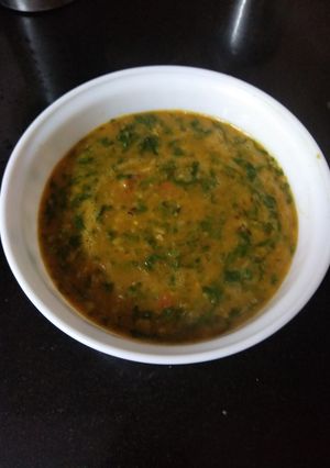 A picture of Spinach dal curry.