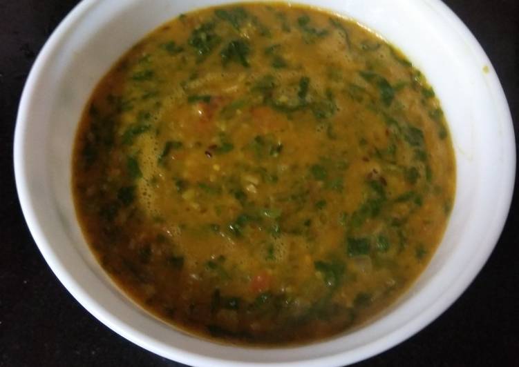 Spinach dal curry