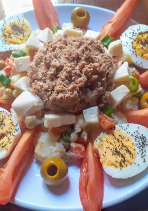 Una foto de Ensalada de Atún, Papa y Huevo