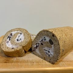 A picture of Earl Grey Milk Tea Roll Cake With Adzuki Bean Cream.