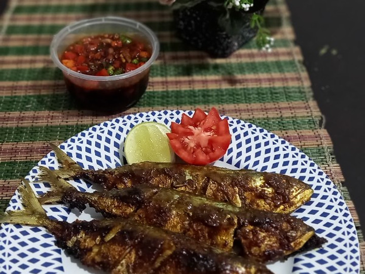 Langkah Mudah untuk Menyiapkan Ikan Kembung Bakar Sambal Kecap, Sempurna