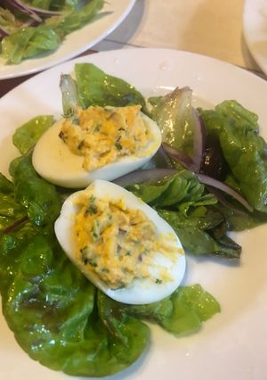 Una foto de Entrada de huevos rellenos