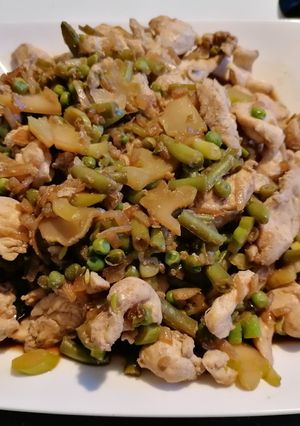 Une photo de Poulet légumes soja