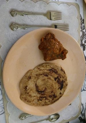 A picture of Lachha paratha.
