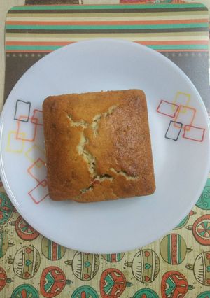 A picture of Eggless rawa cake.