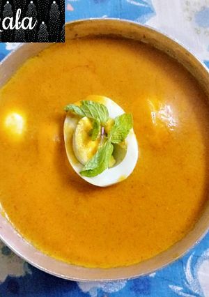 A picture of Egg curry.