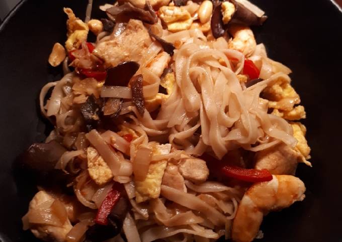 Pad thaï poulet crevette