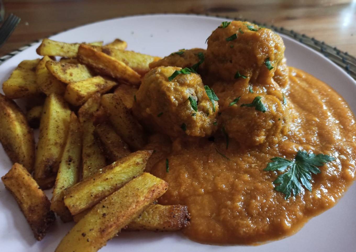 Albóndigas con patatas al horno
