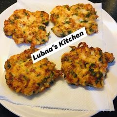 A picture of Cheesy Chicken Fritters:.