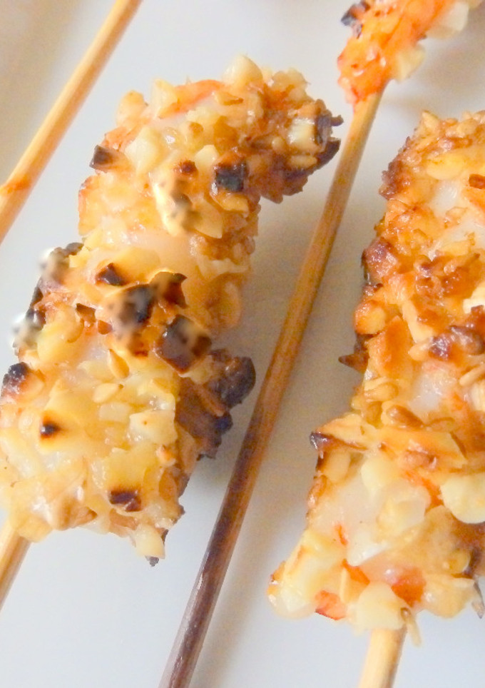 Una foto de Brocheta de gamba y frutos secos