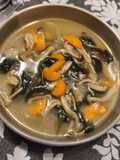 Sopa de Shirtaki, Simeji y Espinacas