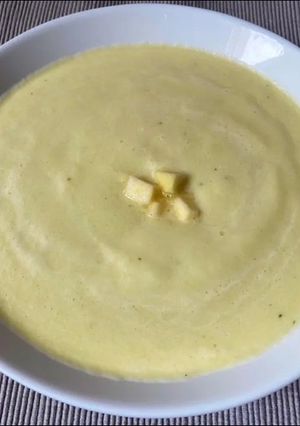 Una foto de Sopa de poma i cogombre 🍏🥒