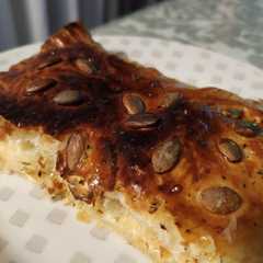 Una foto de Hojaldre de salmón ahumado y queso