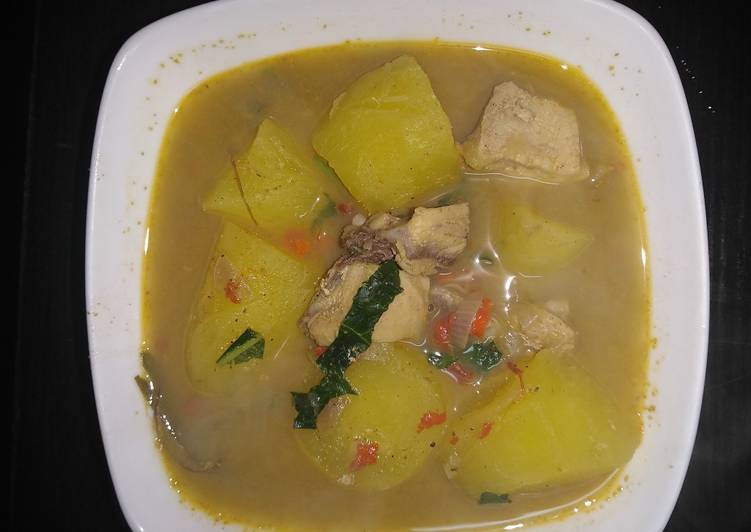 Chicken pepper soup with sweet potato