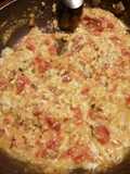 Huevo revuelto con tomate