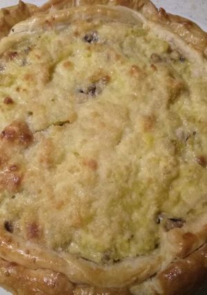 A picture of Porcini and potato pie.