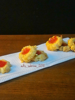 Foto resep Strawberry 🍓 thumbprint cookies #rabubaru