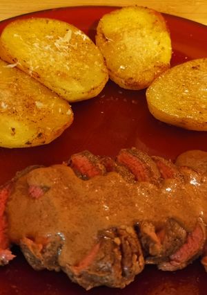 Une photo de Filet de Boeuf et Pommes de Terre fondantes