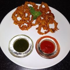 A picture of Masoor dal rings.
